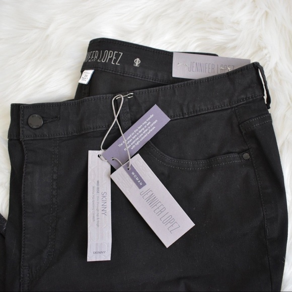 Jennifer Lopez Black Skinny Jeans - Mid Rise - 20W - Picture 3 of 10